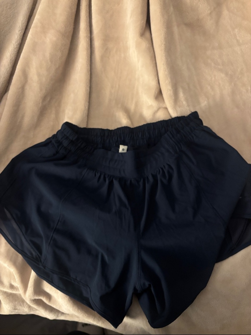 lululemon low rise 2.5” true navy size 10 short